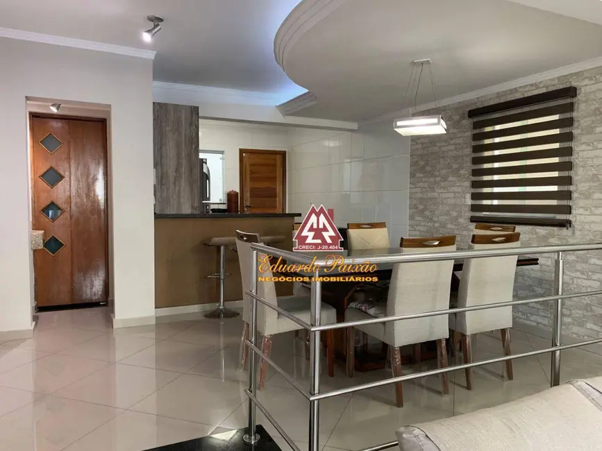 Foto 4 de Sobrado com 3 quartos à venda, 222m2 em Jardim São Ricardo, Guarulhos - SP