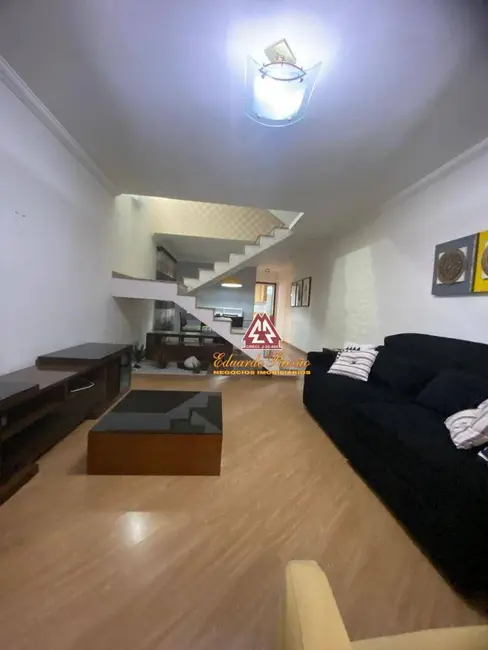 Foto 1 de Sobrado com 3 quartos à venda, 125m2 em Jardim Santa Clara, Guarulhos - SP