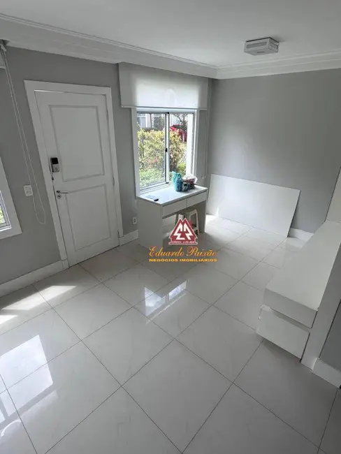 Foto 1 de Sobrado com 3 quartos à venda, 132m2 em Parque Renato Maia, Guarulhos - SP