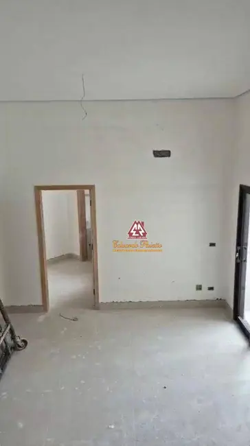 Foto 2 de Sala Comercial à venda e para alugar, 250m2 em Jardim Maia, Guarulhos - SP