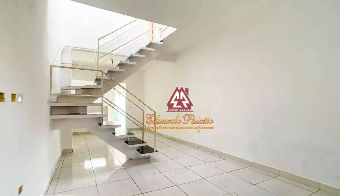 Foto 2 de Sobrado com 2 quartos para alugar, 90m2 em Jardim Iporanga, Guarulhos - SP