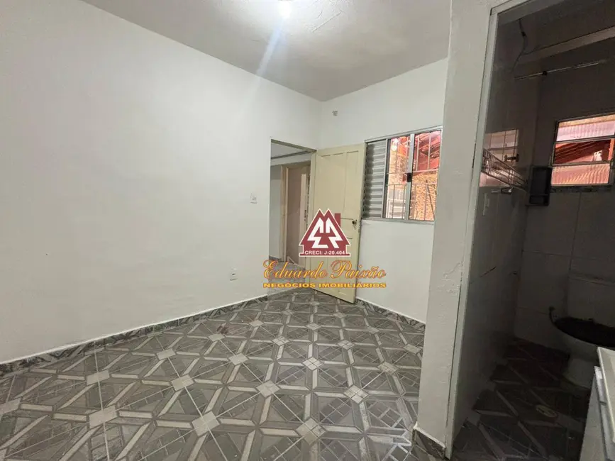 Casa com 2 quartos para alugar, 60m2 em Parque Santo Antônio, Guarulhos - SP - imagem 9 Foto 9 de Casa com 2 quartos para alugar, 60m2 em Parque Santo Antônio, Guarulhos - SP