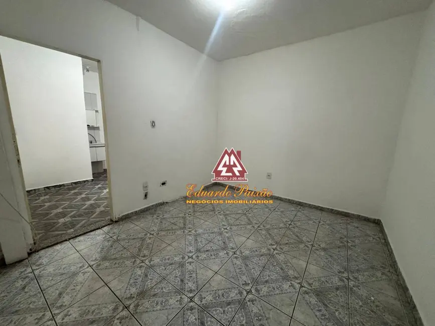 Casa com 2 quartos para alugar, 60m2 em Parque Santo Antônio, Guarulhos - SP - imagem 6 Foto 6 de Casa com 2 quartos para alugar, 60m2 em Parque Santo Antônio, Guarulhos - SP