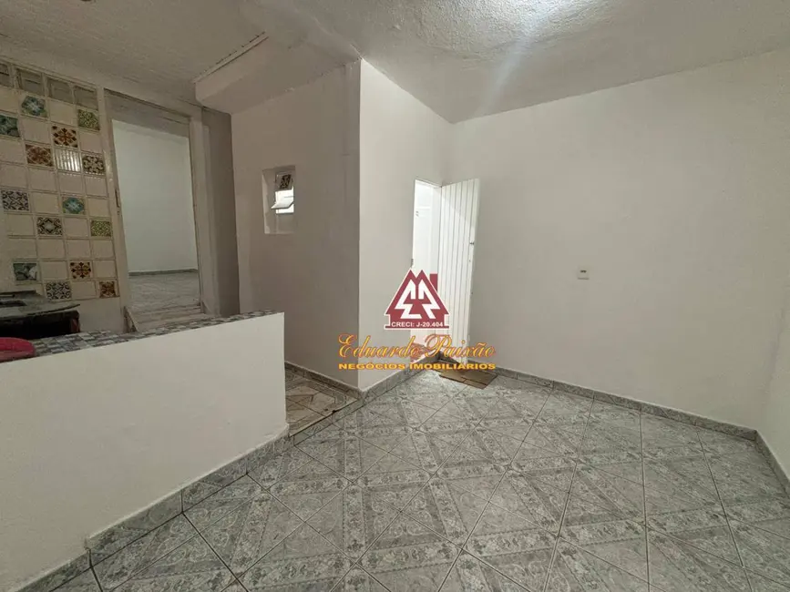 Casa com 2 quartos para alugar, 60m2 em Parque Santo Antônio, Guarulhos - SP - imagem 1 Foto 1 de Casa com 2 quartos para alugar, 60m2 em Parque Santo Antônio, Guarulhos - SP