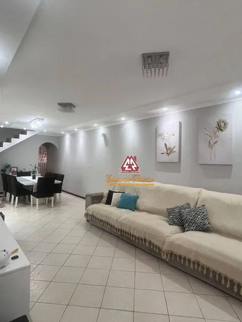 Foto 2 de Sobrado com 3 quartos à venda, 125m2 em Parque Continental, Guarulhos - SP