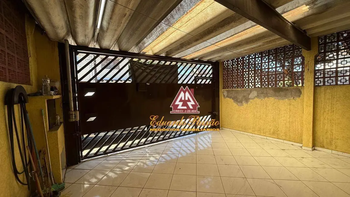 Casa com 2 quartos à venda, 111m2 em Jardim Almeida Prado, Guarulhos - SP - imagem 2 Foto 2 de Casa com 2 quartos à venda, 111m2 em Jardim Almeida Prado, Guarulhos - SP