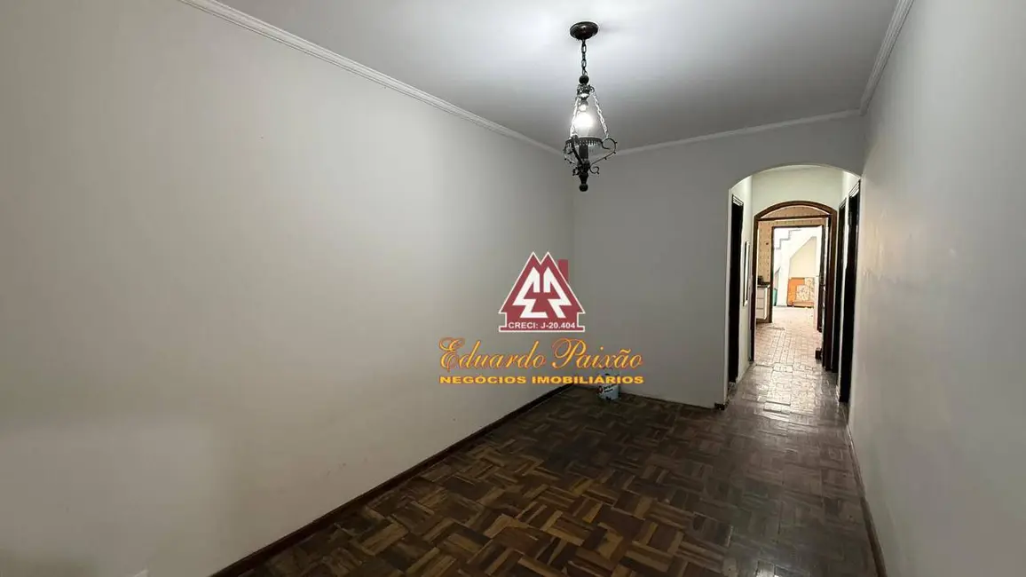Casa com 2 quartos à venda, 111m2 em Jardim Almeida Prado, Guarulhos - SP - imagem 4 Foto 4 de Casa com 2 quartos à venda, 111m2 em Jardim Almeida Prado, Guarulhos - SP