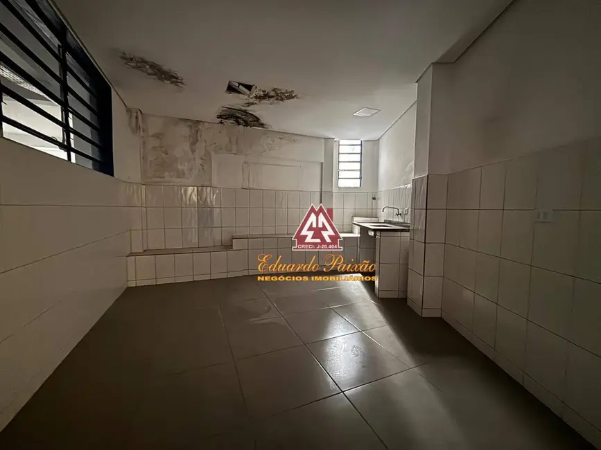 Foto 4 de Armazém / Galpão para alugar, 650m2 em Vila Itapegica, Guarulhos - SP