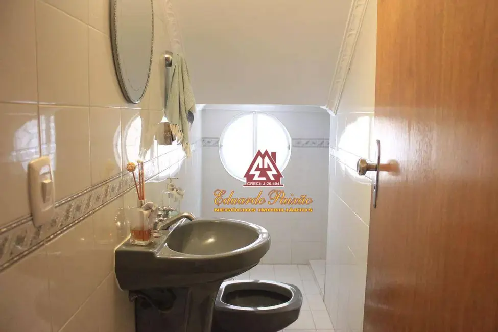 Sobrado com 5 quartos à venda, 420m2 em Gopoúva, Guarulhos - SP - imagem 6 Foto 6 de Sobrado com 5 quartos à venda, 420m2 em Gopoúva, Guarulhos - SP