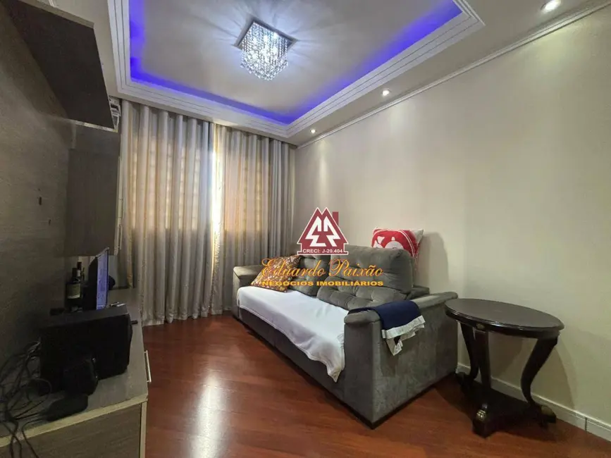 Foto 4 de Apartamento com 2 quartos para alugar, 70m2 em Vila Galvão, Guarulhos - SP