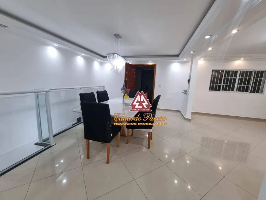 Foto 5 de Sobrado com 5 quartos à venda, 250m2 em Jardim Adriana, Guarulhos - SP