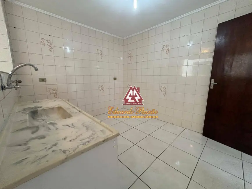 Foto 4 de Apartamento com 2 quartos para alugar, 70m2 em Jardim Terezópolis, Guarulhos - SP