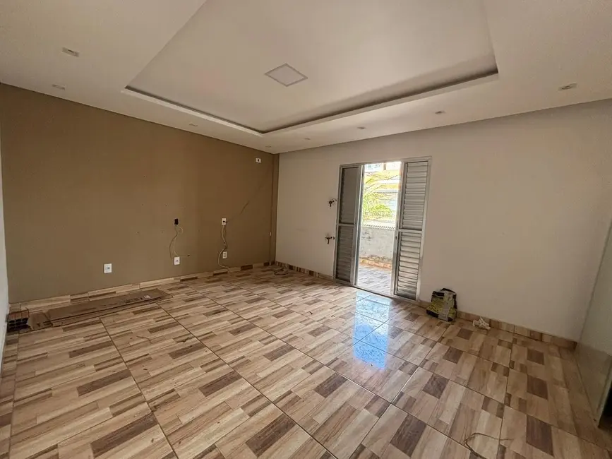 Foto 1 de Casa com 3 quartos para alugar, 150m2 em Parque Continental I, Guarulhos - SP