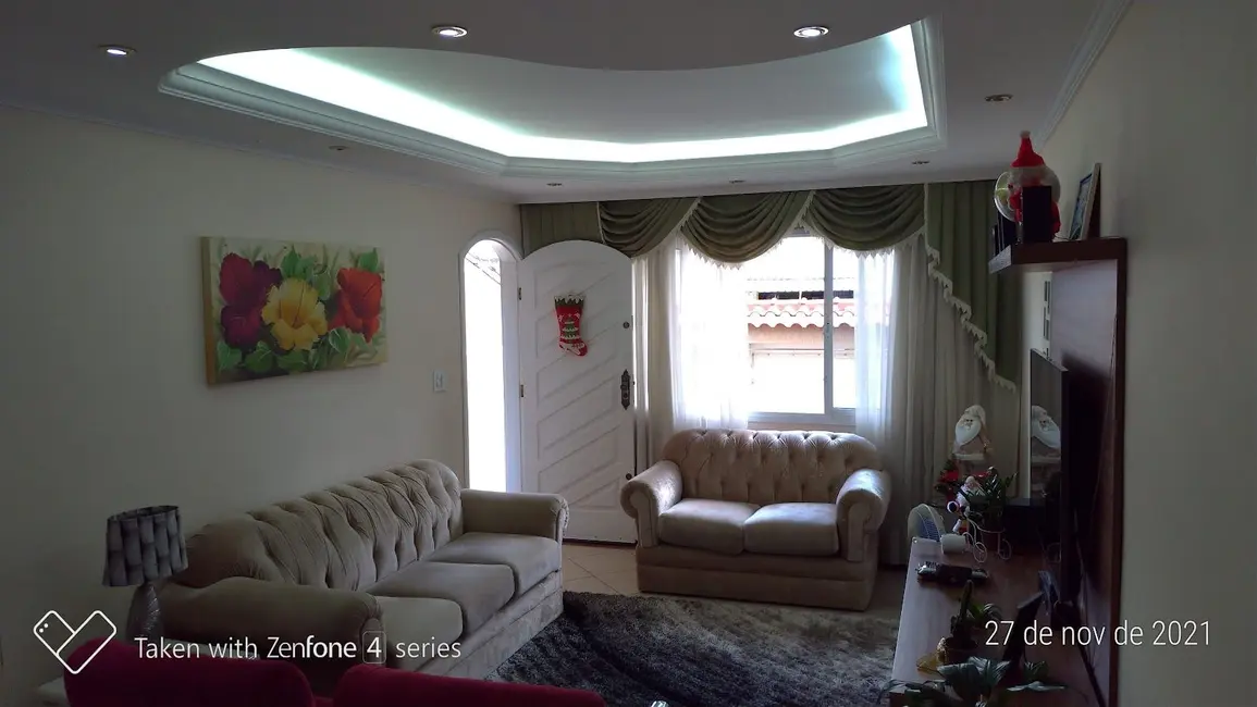 Sobrado com 3 quartos à venda, 177m2 em Parque Continental I, Guarulhos - SP - imagem 4 Foto 4 de Sobrado com 3 quartos à venda, 177m2 em Parque Continental I, Guarulhos - SP