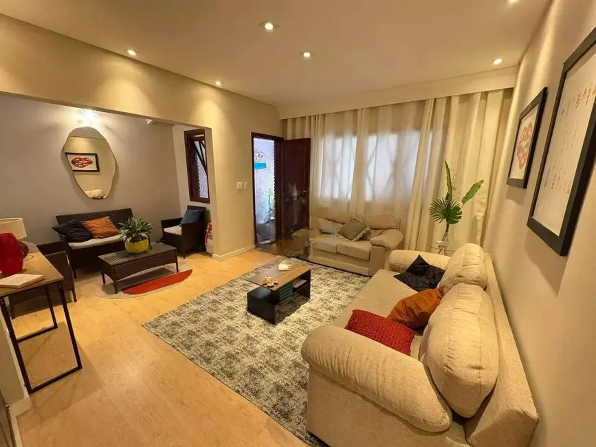 Foto 1 de Casa com 2 quartos à venda, 118m2 em Vila Galvão, Guarulhos - SP