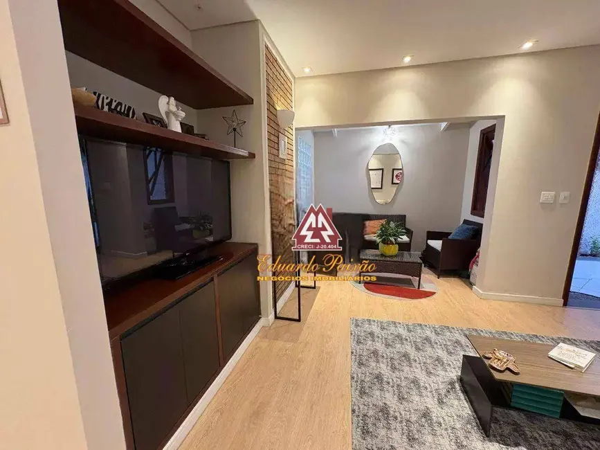 Foto 3 de Casa com 2 quartos à venda, 118m2 em Vila Galvão, Guarulhos - SP