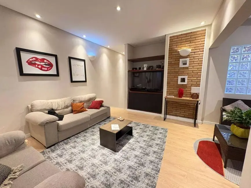 Foto 2 de Casa com 2 quartos à venda, 118m2 em Vila Galvão, Guarulhos - SP