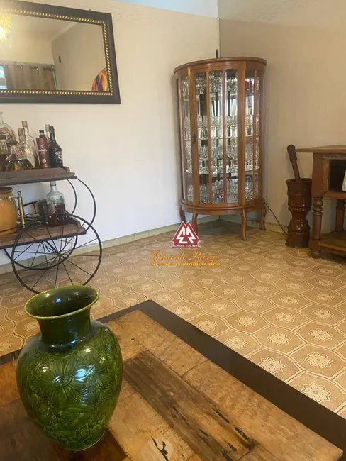 Foto 8 de Sobrado com 3 quartos à venda e para alugar, 335m2 em Vila Galvão, Guarulhos - SP