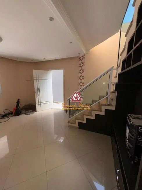 Foto 2 de Sobrado com 3 quartos à venda, 160m2 em Jardim Vila Galvão, Guarulhos - SP