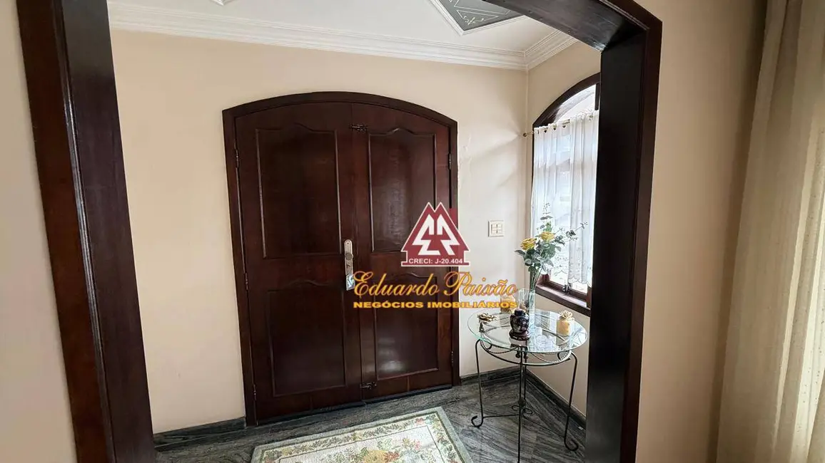 Sobrado com 4 quartos à venda, 240m2 em Jardim Barbosa, Guarulhos - SP - imagem 4 Foto 4 de Sobrado com 4 quartos à venda, 240m2 em Jardim Barbosa, Guarulhos - SP