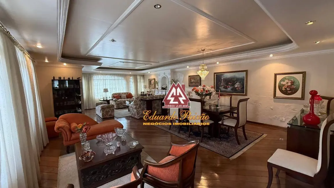 Sobrado com 4 quartos à venda, 240m2 em Jardim Barbosa, Guarulhos - SP - imagem 6 Foto 6 de Sobrado com 4 quartos à venda, 240m2 em Jardim Barbosa, Guarulhos - SP