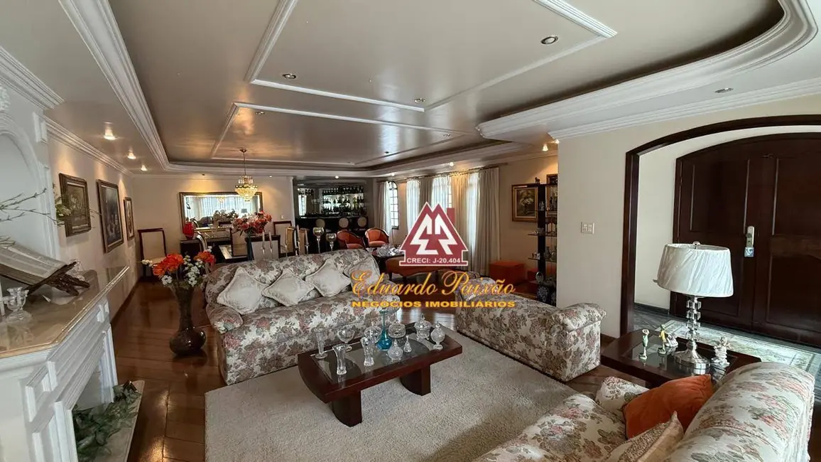 Sobrado com 4 quartos à venda, 240m2 em Jardim Barbosa, Guarulhos - SP - imagem 1 Foto 1 de Sobrado com 4 quartos à venda, 240m2 em Jardim Barbosa, Guarulhos - SP