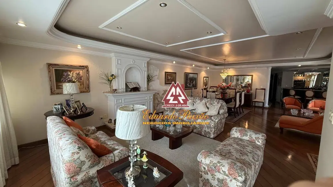 Sobrado com 4 quartos à venda, 240m2 em Jardim Barbosa, Guarulhos - SP - imagem 5 Foto 5 de Sobrado com 4 quartos à venda, 240m2 em Jardim Barbosa, Guarulhos - SP