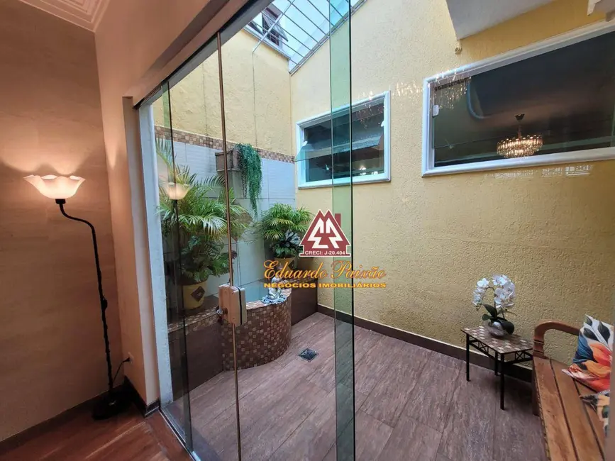 Foto 8 de Casa com 3 quartos à venda, 225m2 em Jardim São Judas Tadeu, Guarulhos - SP