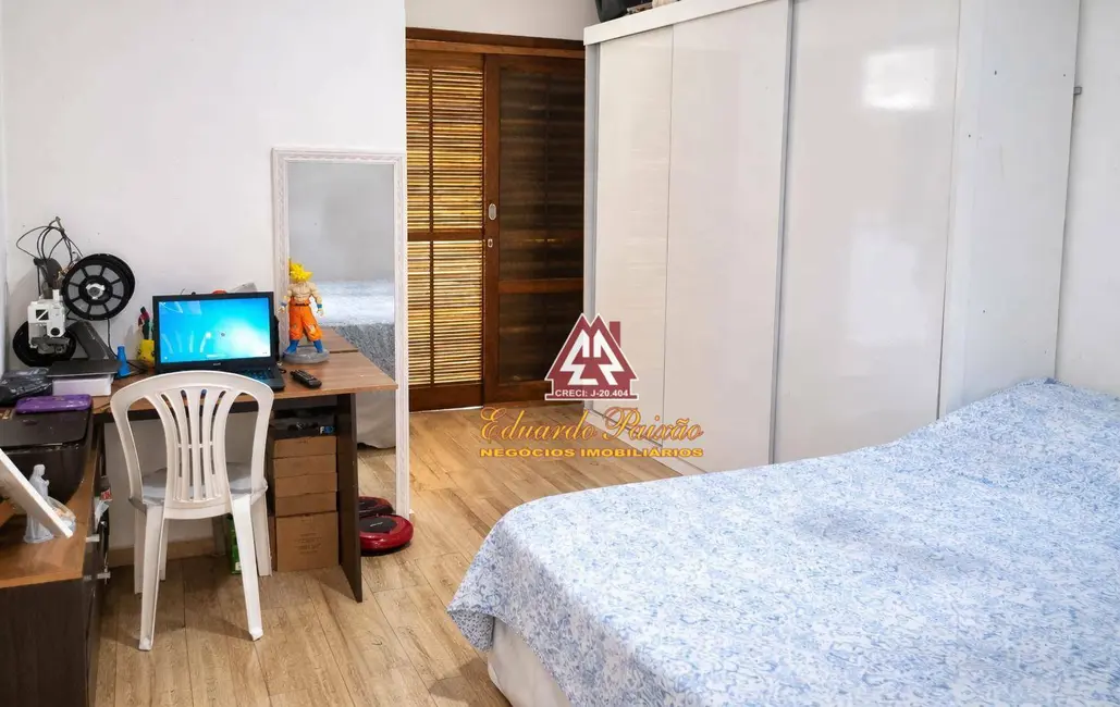 Sobrado com 3 quartos à venda, 125m2 em Jardim Bela Vista, Guarulhos - SP - imagem 8 Foto 8 de Sobrado com 3 quartos à venda, 125m2 em Jardim Bela Vista, Guarulhos - SP
