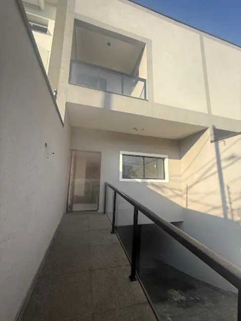 Foto 2 de Sobrado com 3 quartos à venda, 260m2 em Jardim Santa Clara, Guarulhos - SP