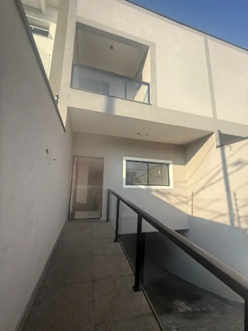 Foto 1 de Sobrado com 3 quartos à venda, 260m2 em Jardim Santa Clara, Guarulhos - SP
