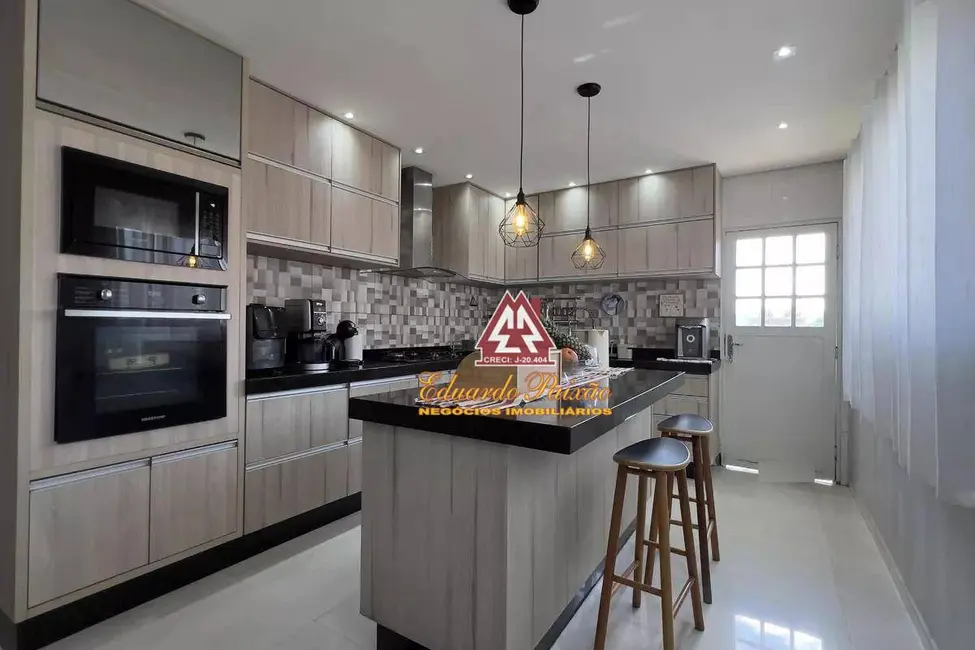 Foto 5 de Sobrado com 3 quartos à venda e para alugar, 150m2 em Jardim Santa Mena, Guarulhos - SP