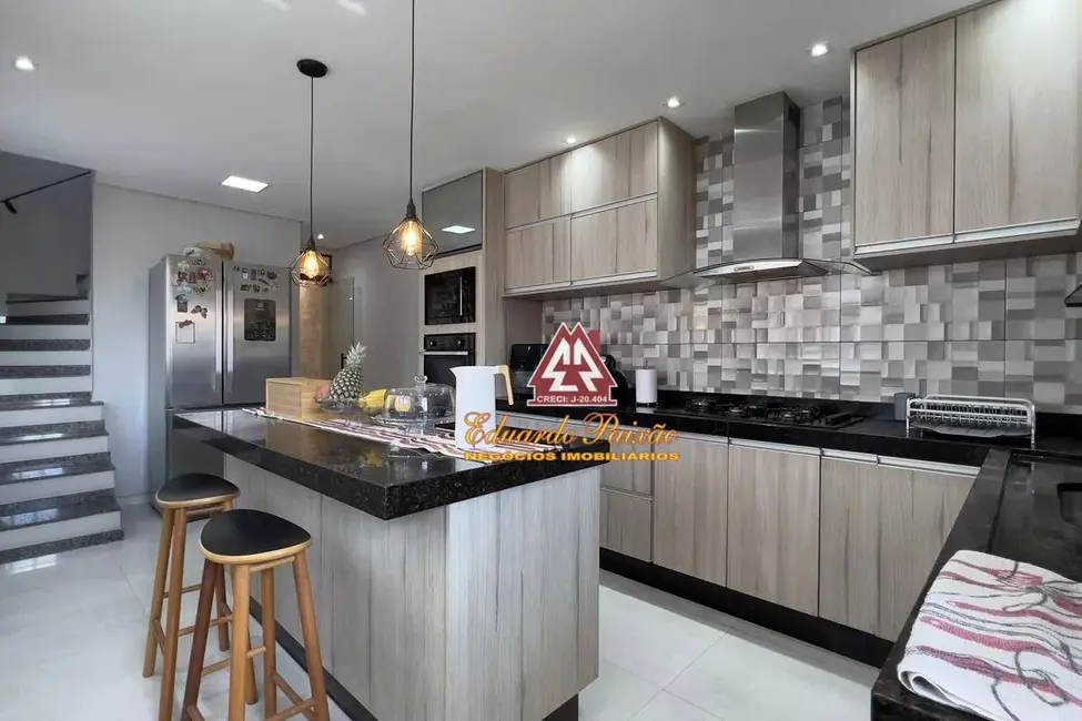 Foto 4 de Sobrado com 3 quartos à venda e para alugar, 150m2 em Jardim Santa Mena, Guarulhos - SP