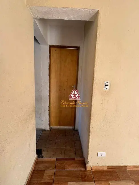 Casa com 2 quartos para alugar, 175m2 em Parque Santo Antônio, Guarulhos - SP - imagem 9 Foto 9 de Casa com 2 quartos para alugar, 175m2 em Parque Santo Antônio, Guarulhos - SP