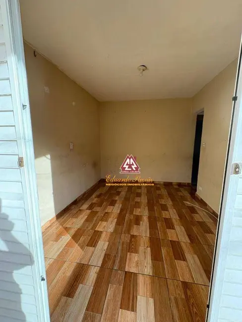 Casa com 2 quartos para alugar, 175m2 em Parque Santo Antônio, Guarulhos - SP - imagem 2 Foto 2 de Casa com 2 quartos para alugar, 175m2 em Parque Santo Antônio, Guarulhos - SP