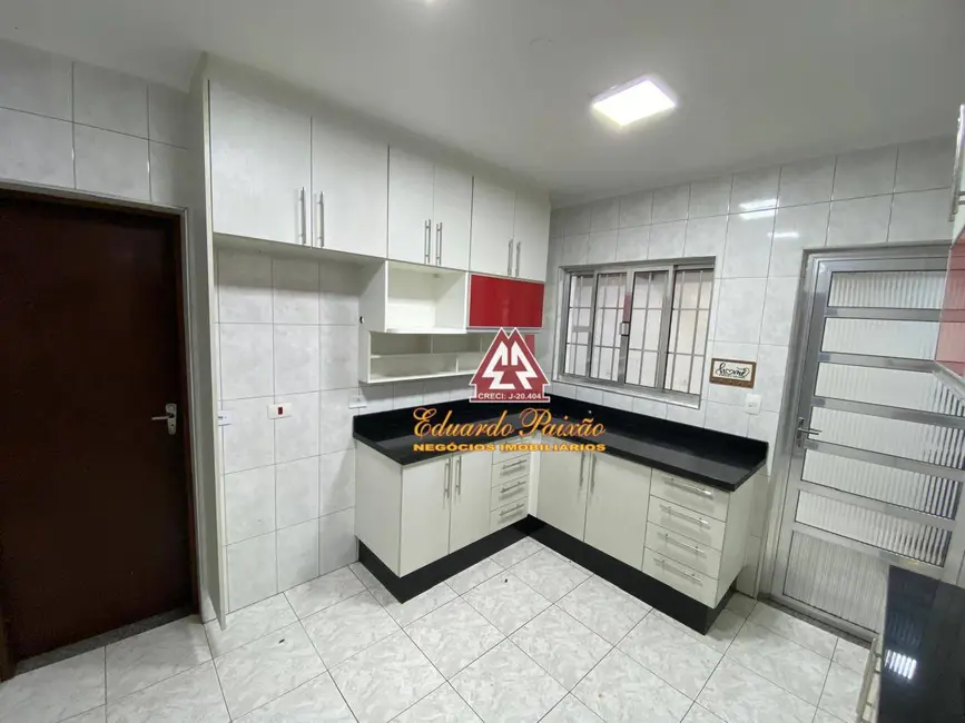 Casa com 2 quartos à venda, 250m2 em Jardim Gracinda, Guarulhos - SP - imagem 9 Foto 9 de Casa com 2 quartos à venda, 250m2 em Jardim Gracinda, Guarulhos - SP