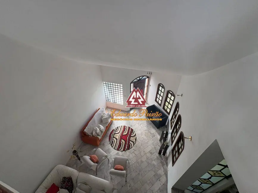 Sobrado com 4 quartos para alugar, 300m2 em Vila Galvão, Guarulhos - SP - imagem 9 Foto 9 de Sobrado com 4 quartos para alugar, 300m2 em Vila Galvão, Guarulhos - SP