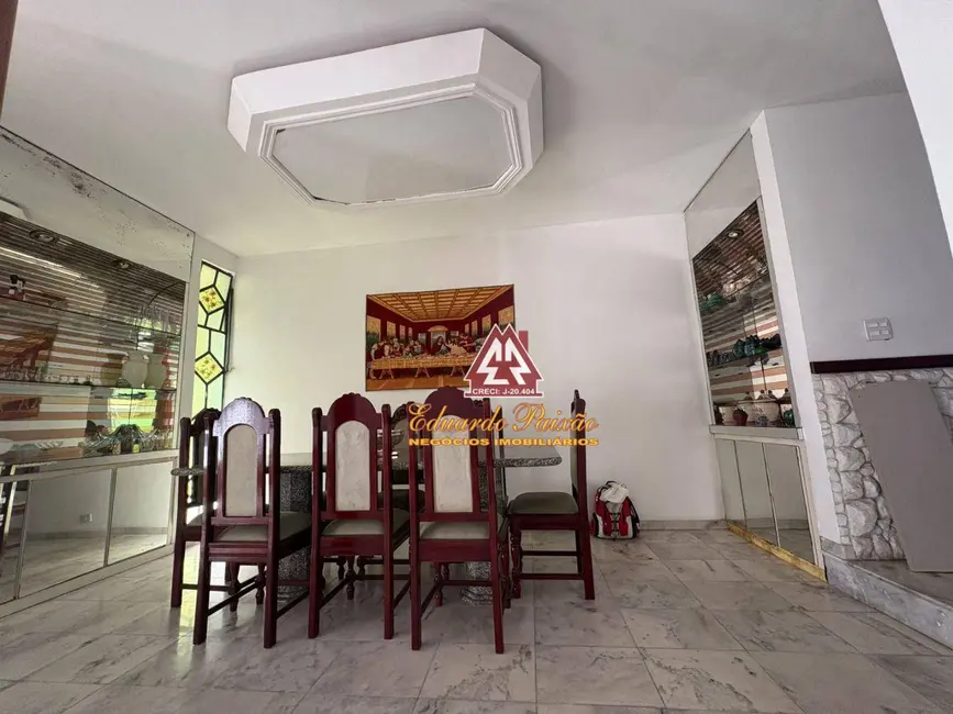 Sobrado com 4 quartos para alugar, 300m2 em Vila Galvão, Guarulhos - SP - imagem 8 Foto 8 de Sobrado com 4 quartos para alugar, 300m2 em Vila Galvão, Guarulhos - SP