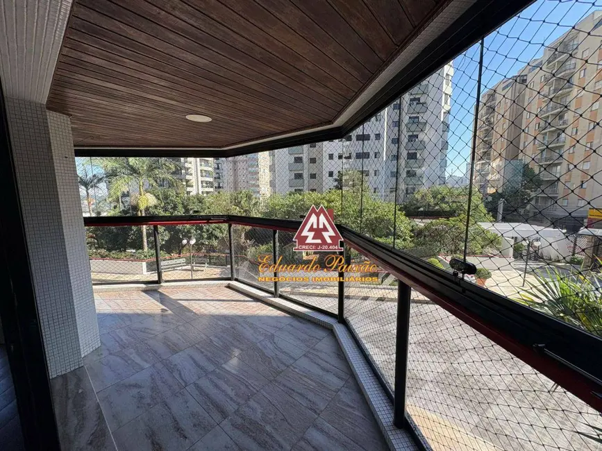 Apartamento com 4 quartos à venda e para alugar, 285m2 em Camargos, Guarulhos - SP - imagem 8 Foto 8 de Apartamento com 4 quartos à venda e para alugar, 285m2 em Camargos, Guarulhos - SP