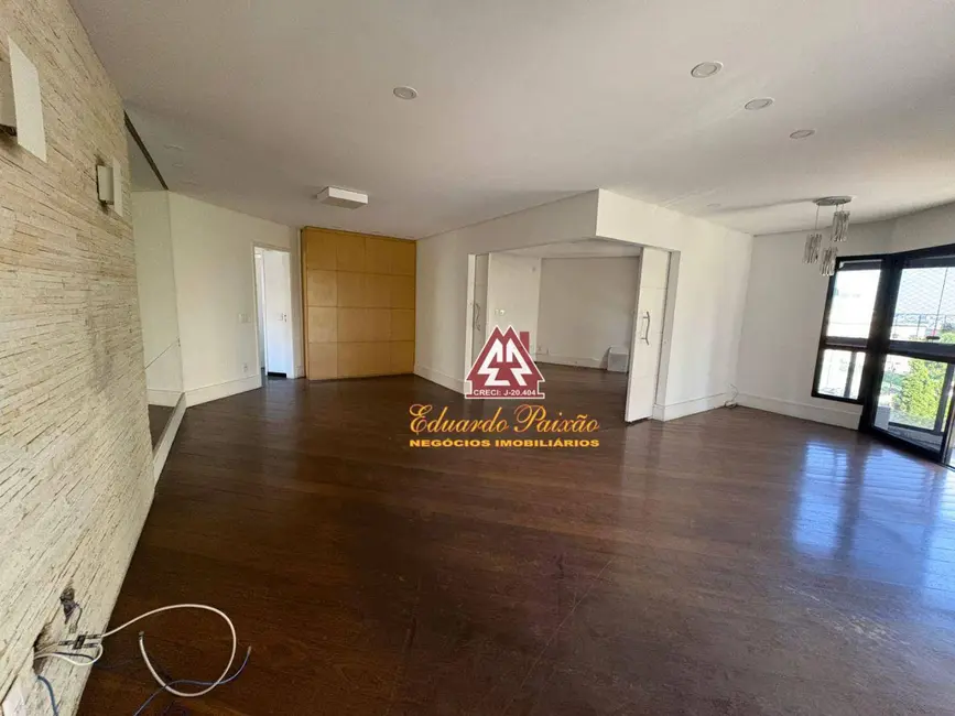 Apartamento com 4 quartos à venda e para alugar, 285m2 em Camargos, Guarulhos - SP - imagem 3 Foto 3 de Apartamento com 4 quartos à venda e para alugar, 285m2 em Camargos, Guarulhos - SP