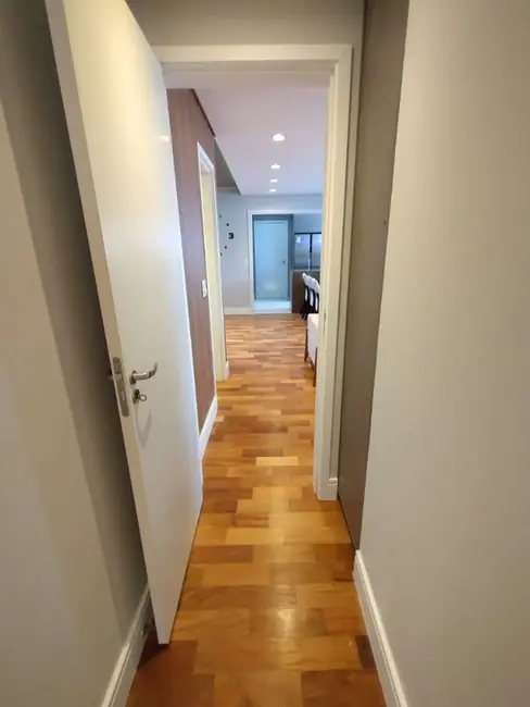Apartamento com 3 quartos à venda, 217m2 em Jardim Flor da Montanha, Guarulhos - SP - imagem 6 Foto 6 de Apartamento com 3 quartos à venda, 217m2 em Jardim Flor da Montanha, Guarulhos - SP
