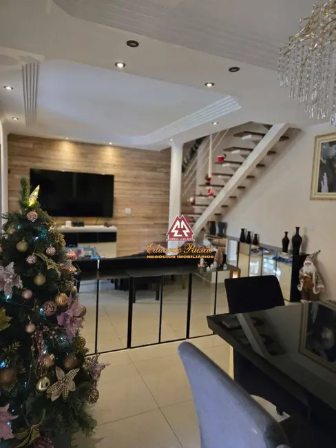 Foto 2 de Sobrado com 4 quartos à venda, 300m2 em Vila Galvão, Guarulhos - SP