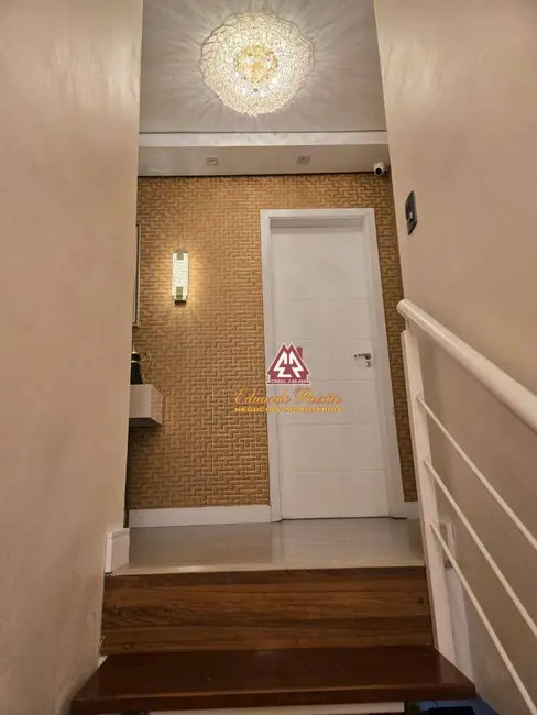 Foto 6 de Sobrado com 4 quartos à venda, 300m2 em Vila Galvão, Guarulhos - SP