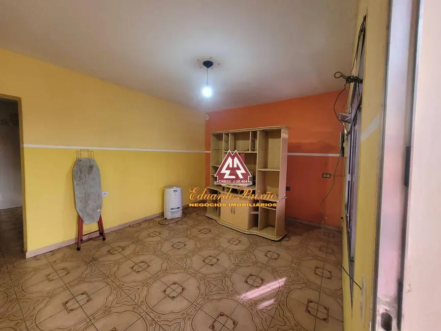 Sobrado com 2 quartos à venda, 125m2 em Jardim Santa Bárbara, Guarulhos - SP - imagem 9 Foto 9 de Sobrado com 2 quartos à venda, 125m2 em Jardim Santa Bárbara, Guarulhos - SP