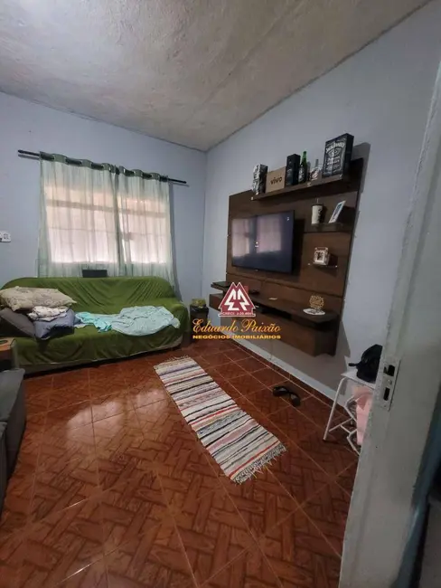 Sobrado com 2 quartos à venda, 125m2 em Jardim Santa Bárbara, Guarulhos - SP - imagem 2 Foto 2 de Sobrado com 2 quartos à venda, 125m2 em Jardim Santa Bárbara, Guarulhos - SP