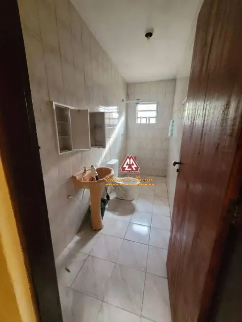 Sobrado com 2 quartos à venda, 125m2 em Jardim Santa Bárbara, Guarulhos - SP - imagem 4 Foto 4 de Sobrado com 2 quartos à venda, 125m2 em Jardim Santa Bárbara, Guarulhos - SP