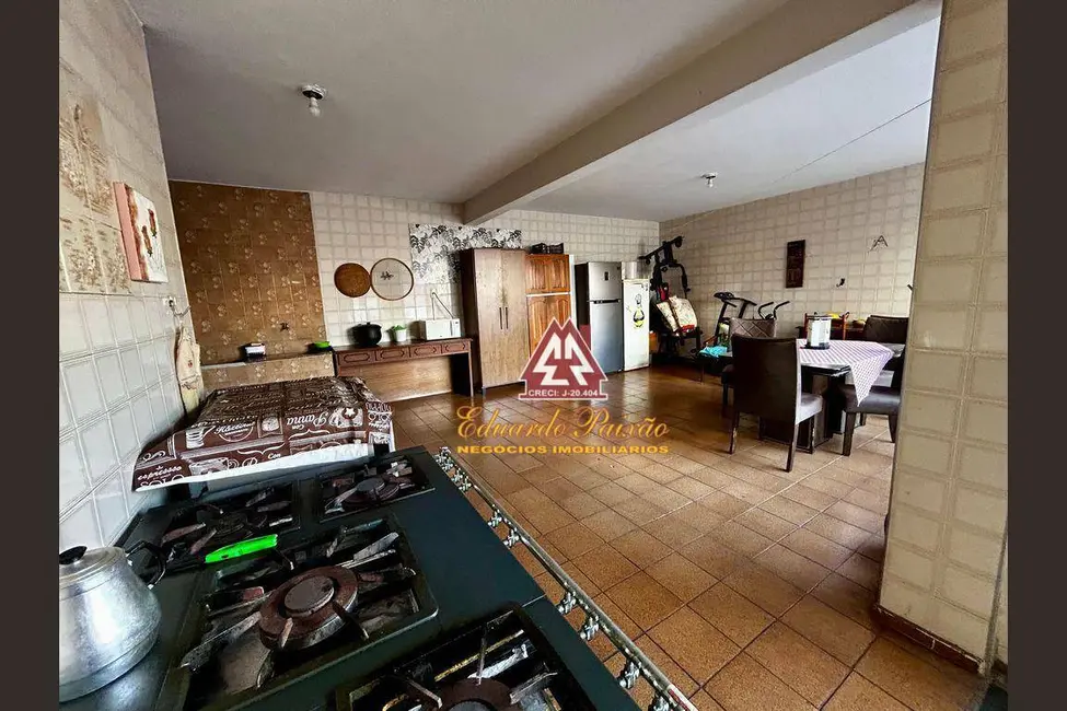 Sobrado com 5 quartos à venda, 500m2 em Gopoúva, Guarulhos - SP - imagem 8 Foto 8 de Sobrado com 5 quartos à venda, 500m2 em Gopoúva, Guarulhos - SP