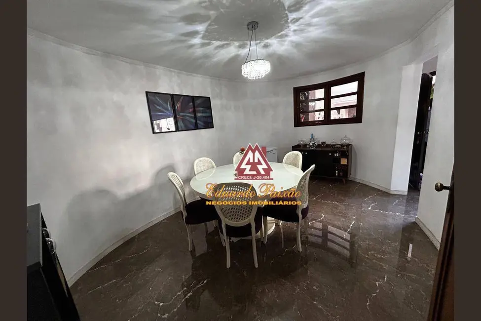 Sobrado com 5 quartos à venda, 500m2 em Gopoúva, Guarulhos - SP - imagem 9 Foto 9 de Sobrado com 5 quartos à venda, 500m2 em Gopoúva, Guarulhos - SP