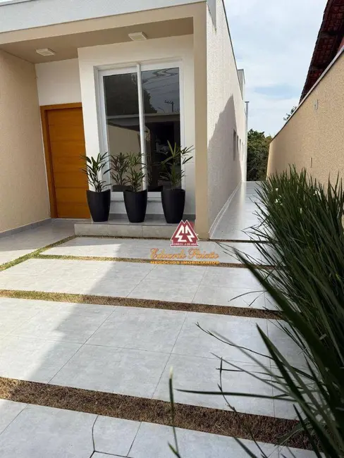 Foto 1 de Casa com 3 quartos à venda, 150m2 em Aruja - SP
