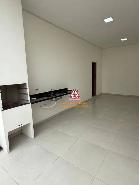 Casa com 3 quartos à venda, 150m2 em Aruja - SP - imagem 8 Foto 8 de Casa com 3 quartos à venda, 150m2 em Aruja - SP